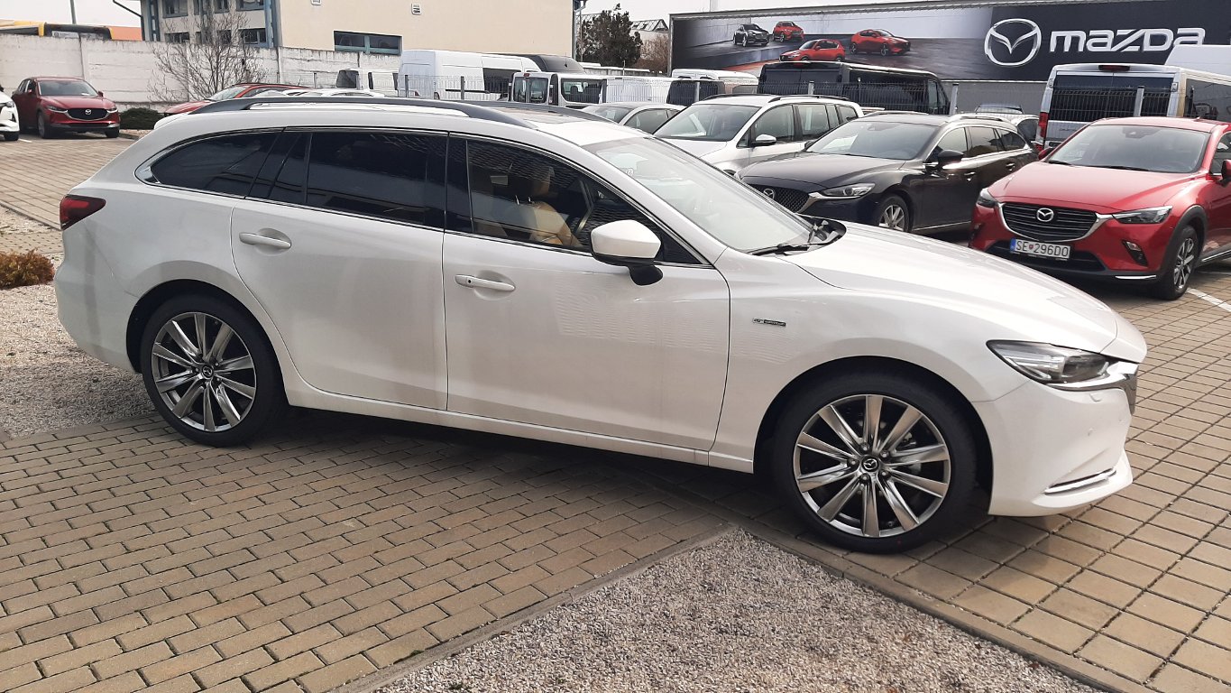 Mazda 6