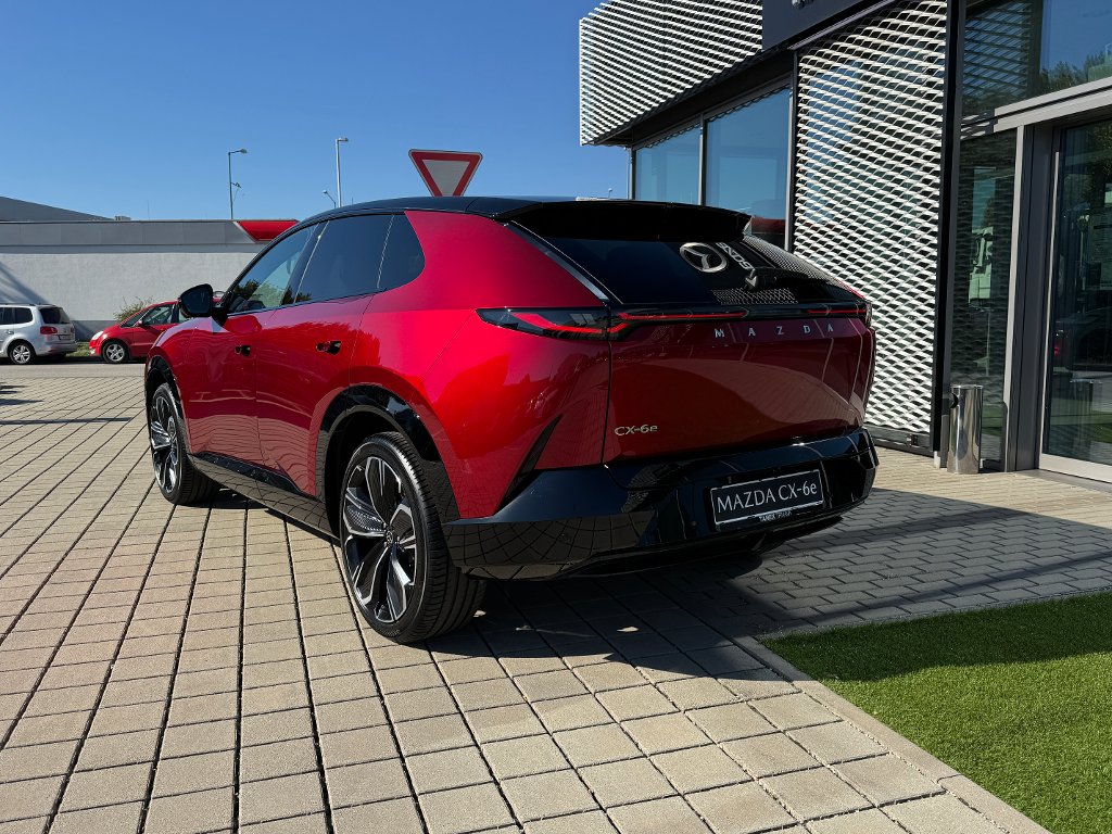 Mazda CX-6e