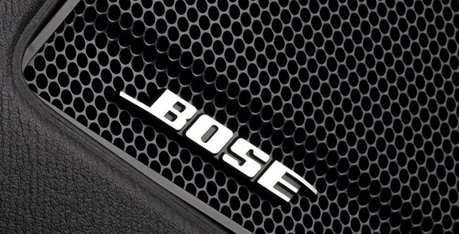Mazda3 - BOSE audiosystém